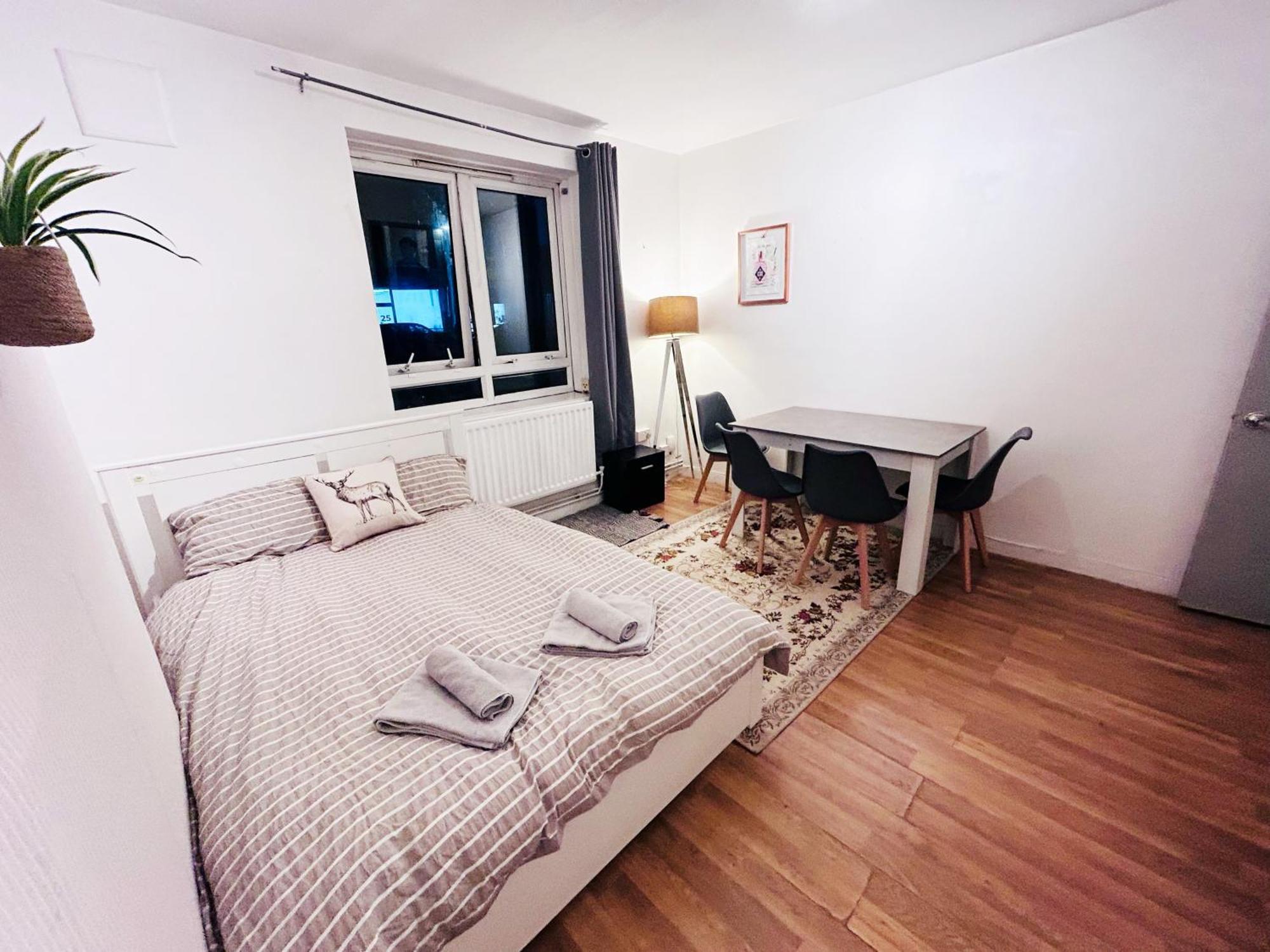 Spacious Flat With 2 To 3 Bedrooms In Central London Eksteriør billede